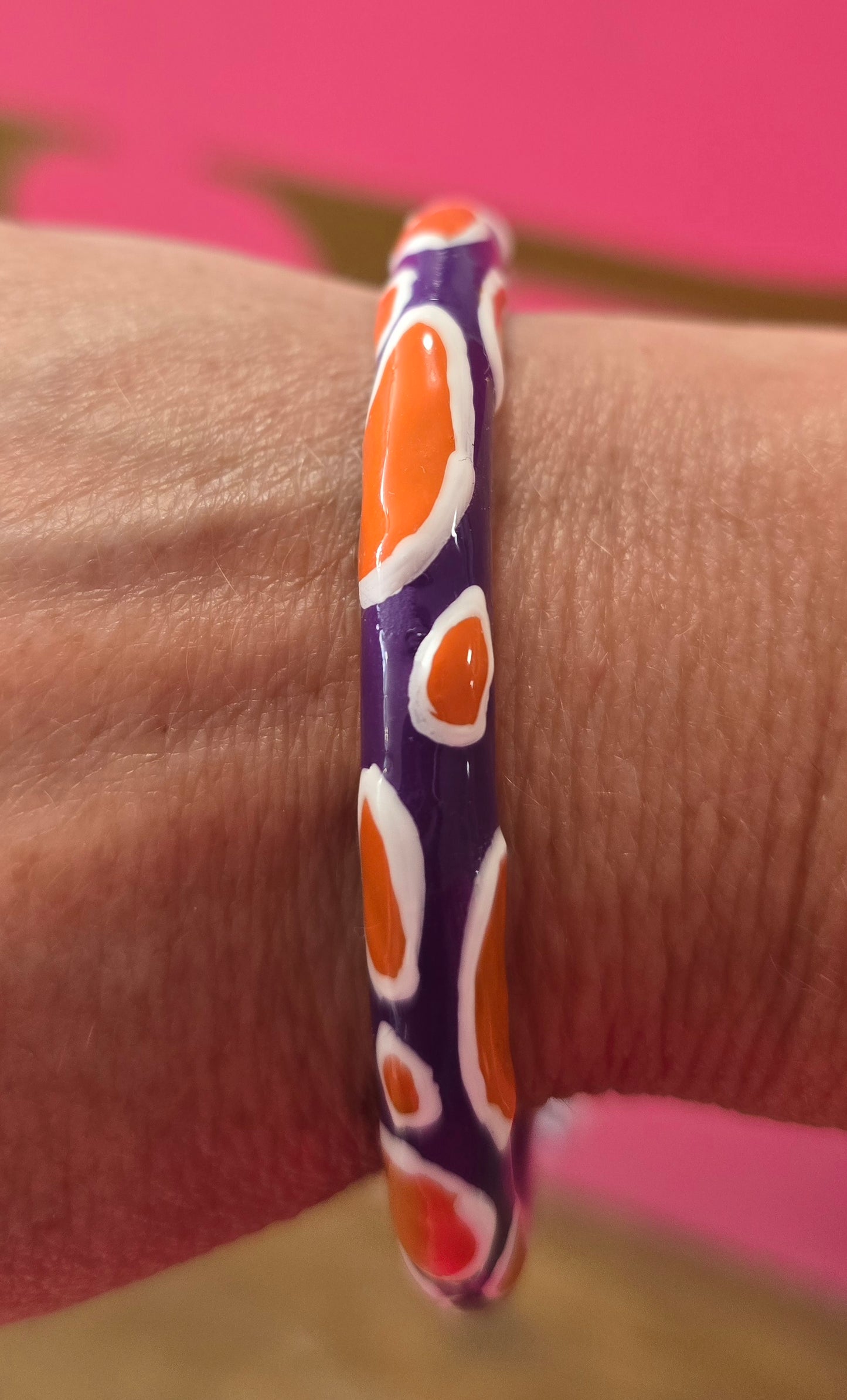 Oyster bangle in purple and orange