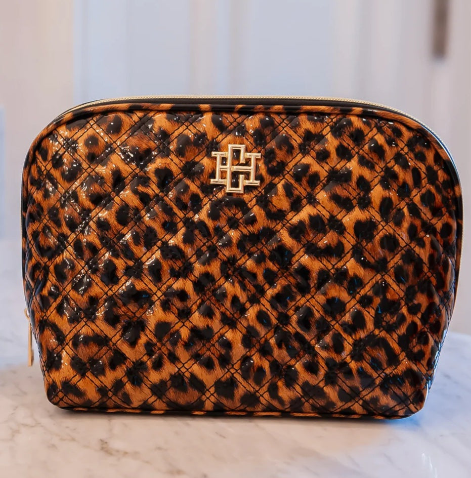 Capri large pouch in spotted leopard