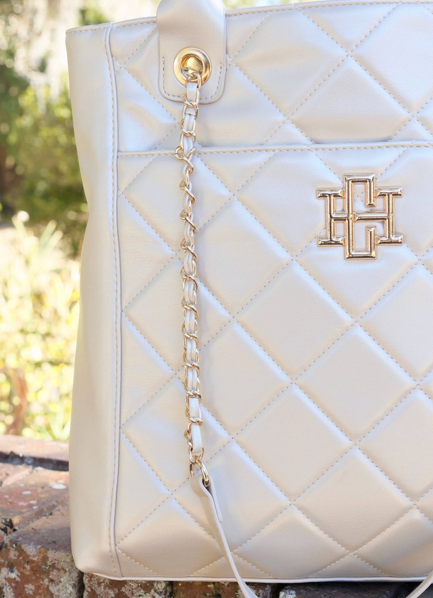Kinzley Tote PEARL QUILTED LD: Default