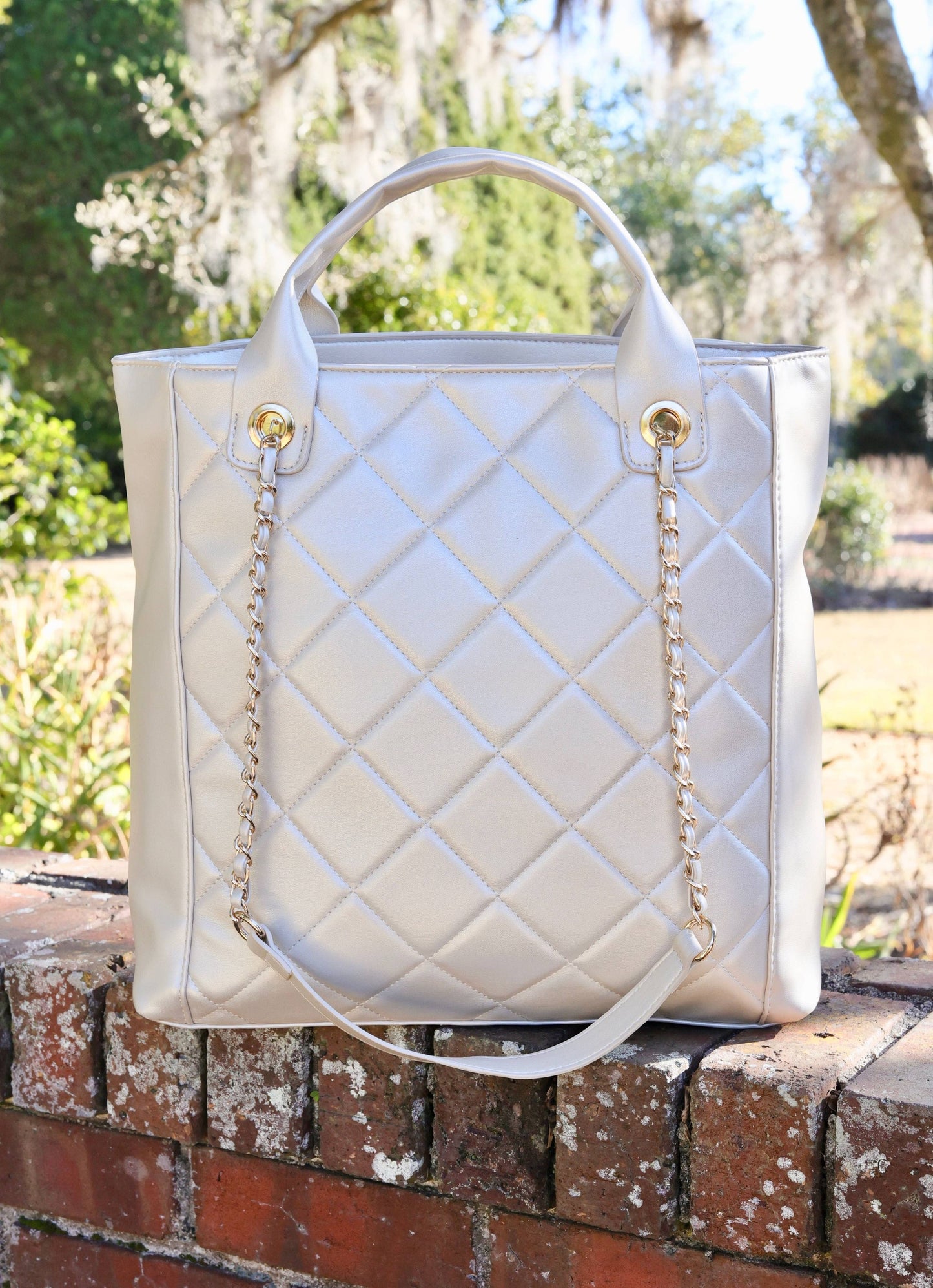 Kinzley Tote PEARL QUILTED LD: Default