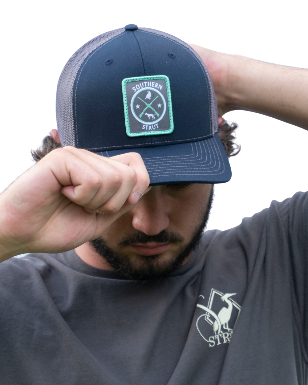 Quail & Pointer Woven Patch Trucker Hat: Heather Grey / White