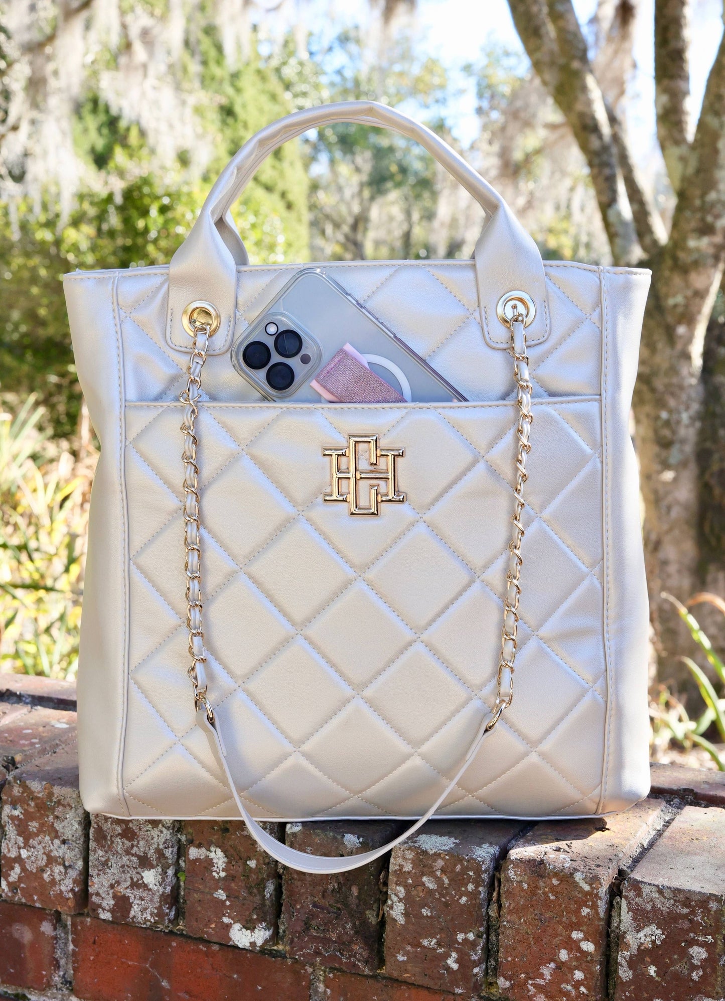 Kinzley Tote PEARL QUILTED LD: Default