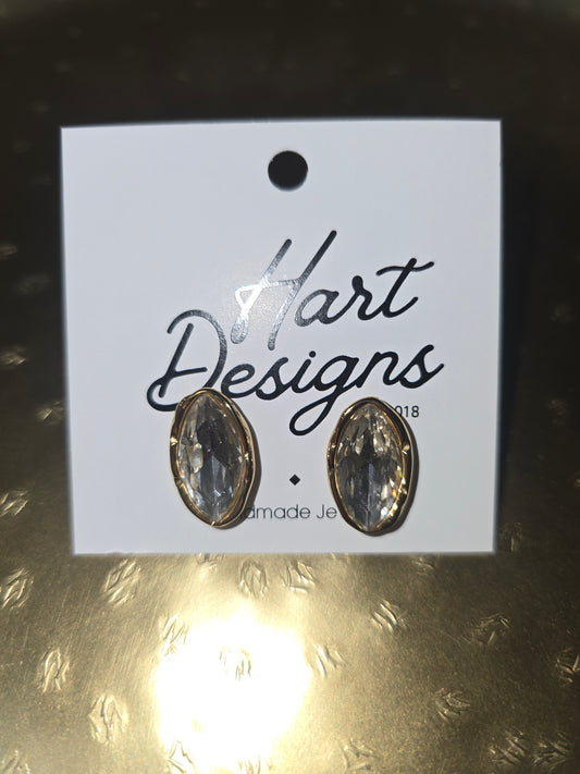 Oval clear stones earring