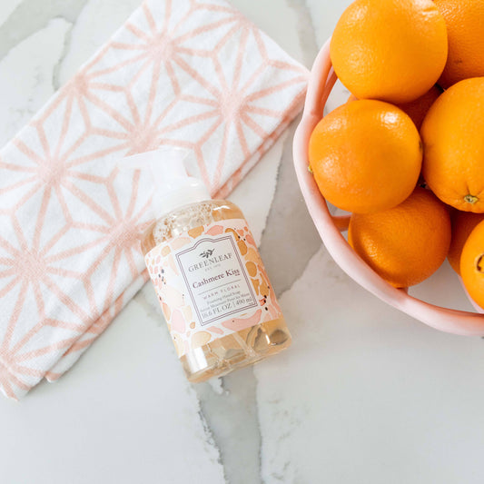 Cashmere Kiss Foaming Hand