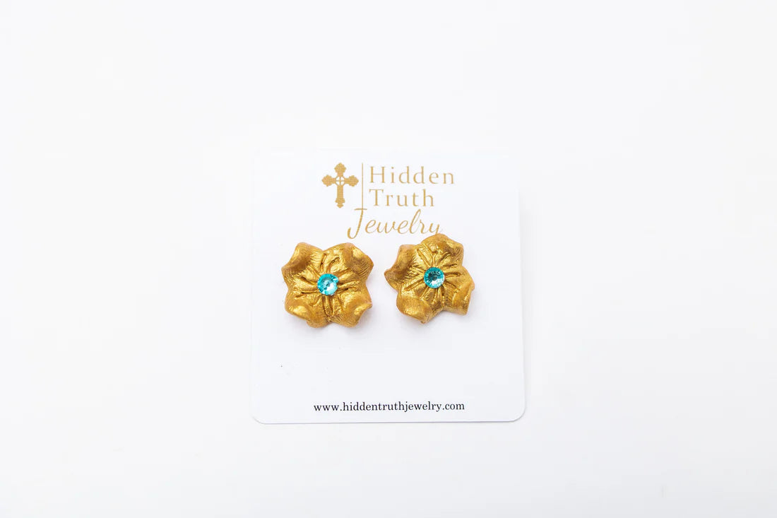 Tiny Gardenia Studs, Green