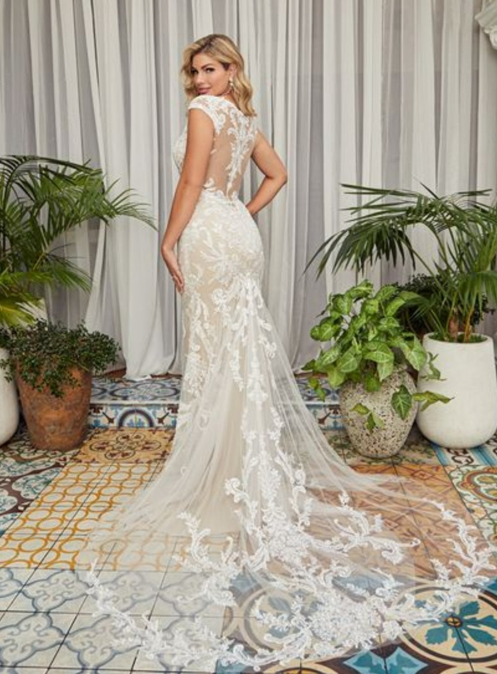 Casablanca nude/ivory lace