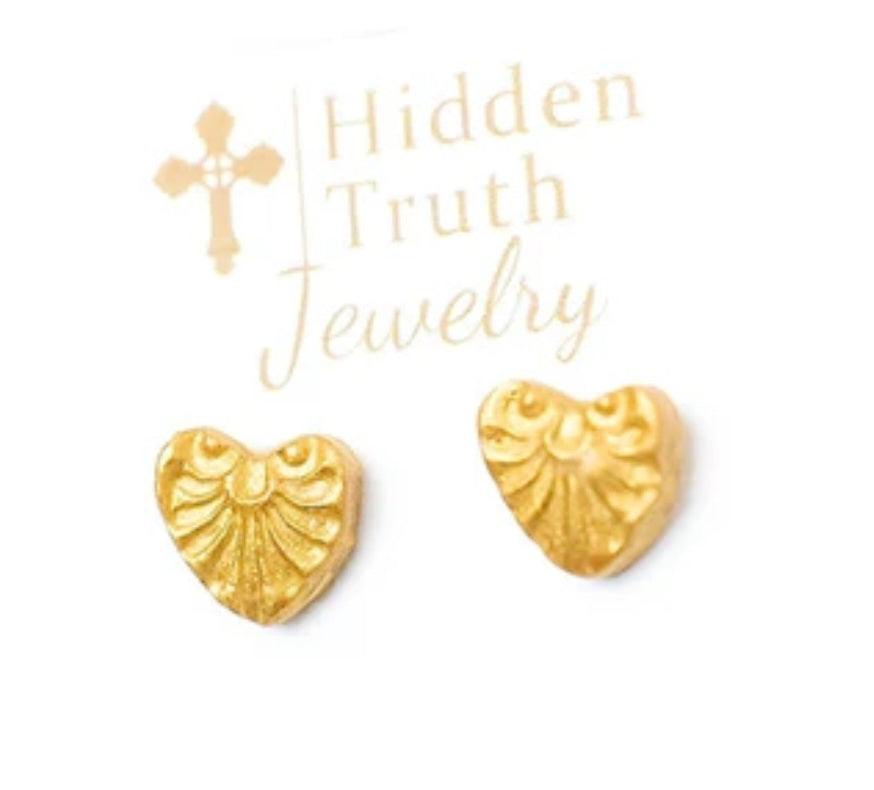 Tiny heart studs