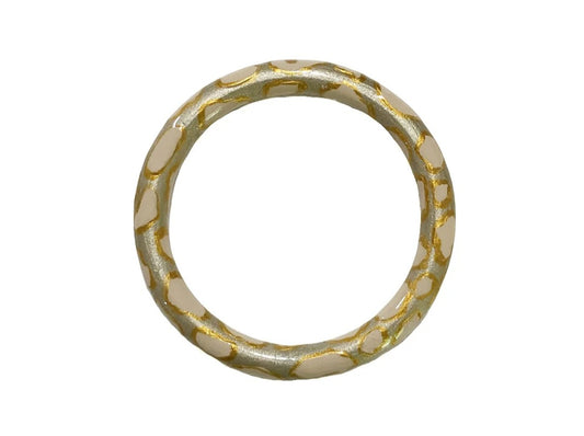 Oyster bangle in champagne
