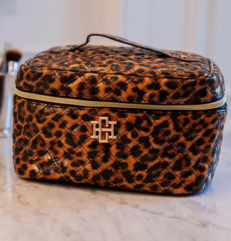 Hampton Train Case in spotted leopard