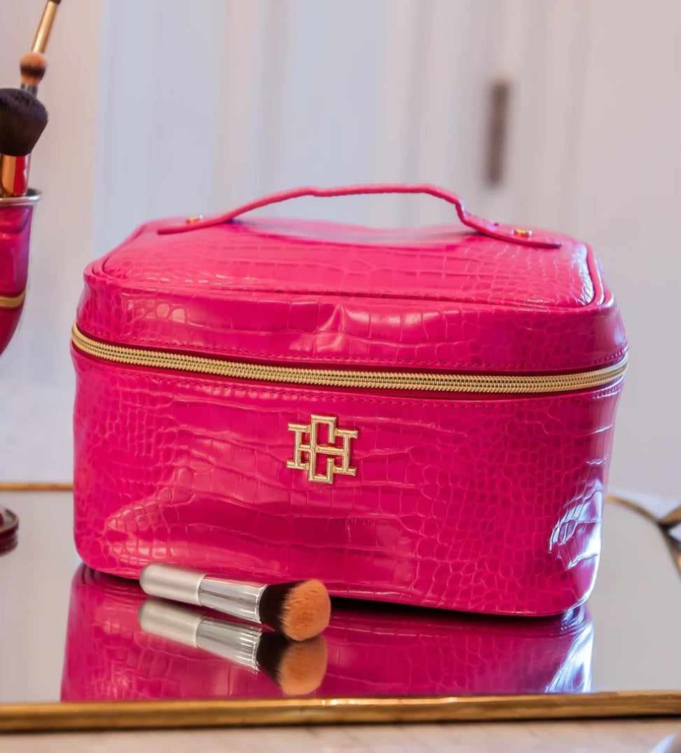 Hampton train case in hot pink