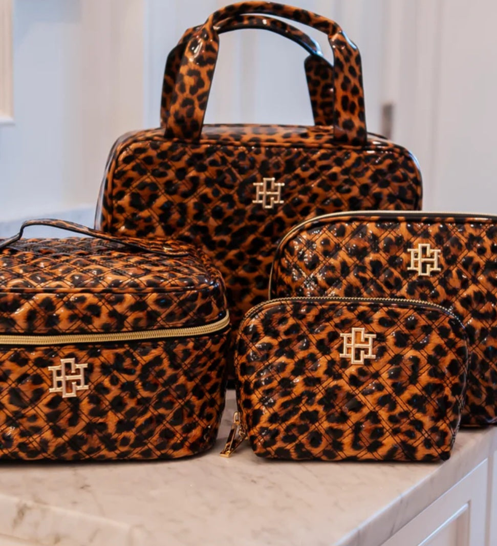 Punta Cana large make up case in spotted leopard